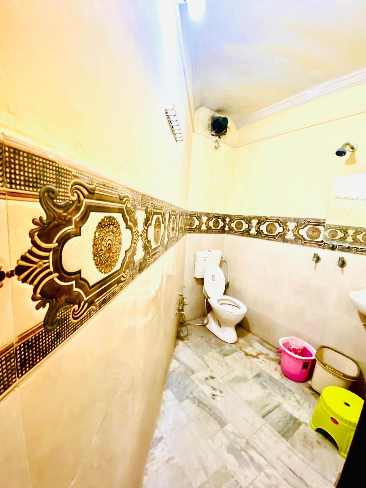Namo Guest House Only For Indians 瓦拉纳西 外观 照片