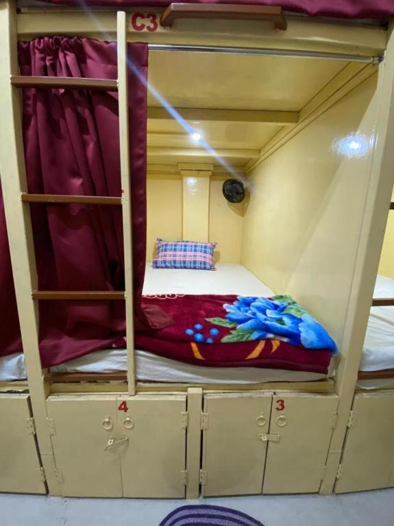Namo Guest House Only For Indians 瓦拉纳西 外观 照片