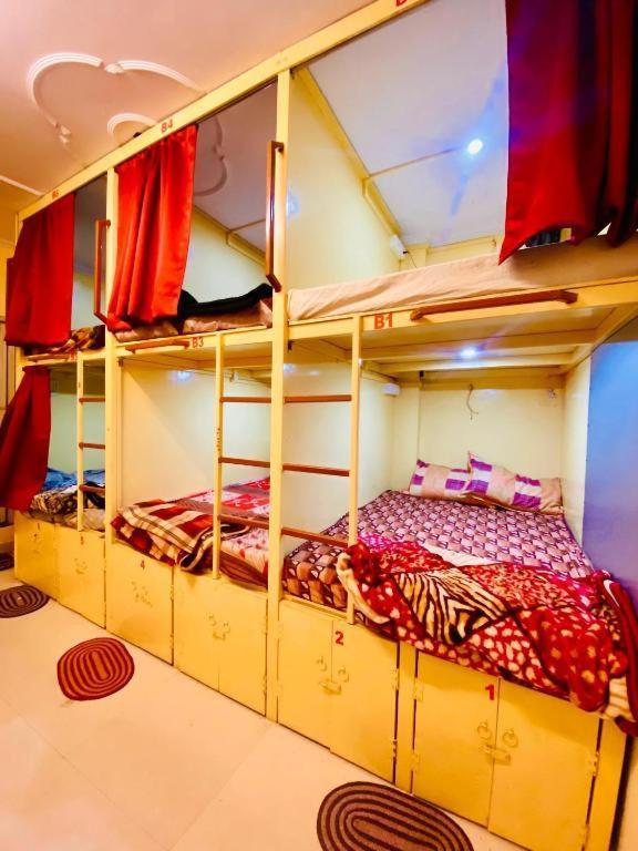 Namo Guest House Only For Indians 瓦拉纳西 外观 照片