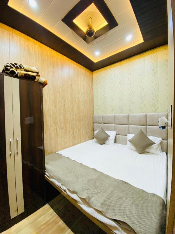 Namo Guest House Only For Indians 瓦拉纳西 外观 照片