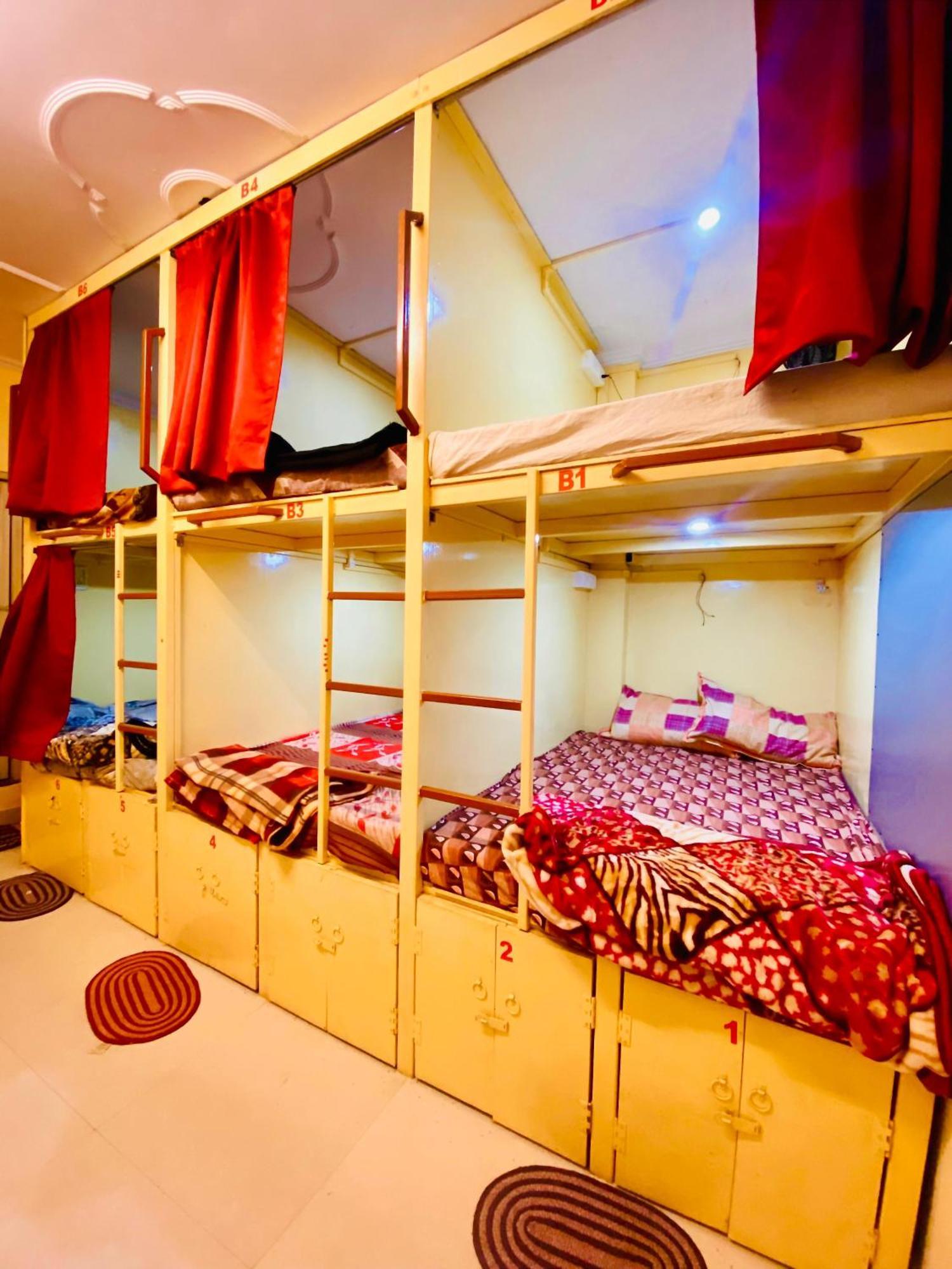 Namo Guest House Only For Indians 瓦拉纳西 外观 照片